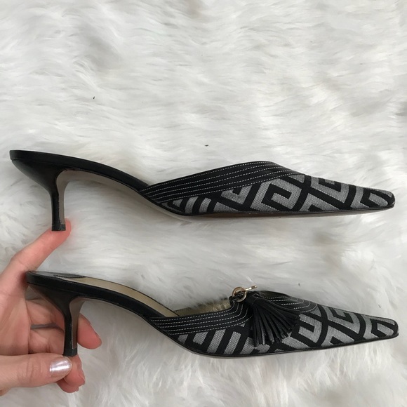 Givenchy Black Logo Signature Slides Kitten Heels - Picture 4 of 8